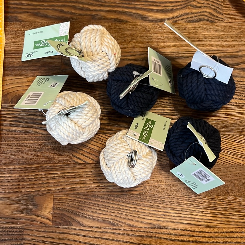 6 piece place card holders are New